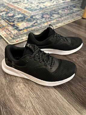 Under Armour Charged Aurora Cross Trainers Black/White Lightweight Sneakers 6.5